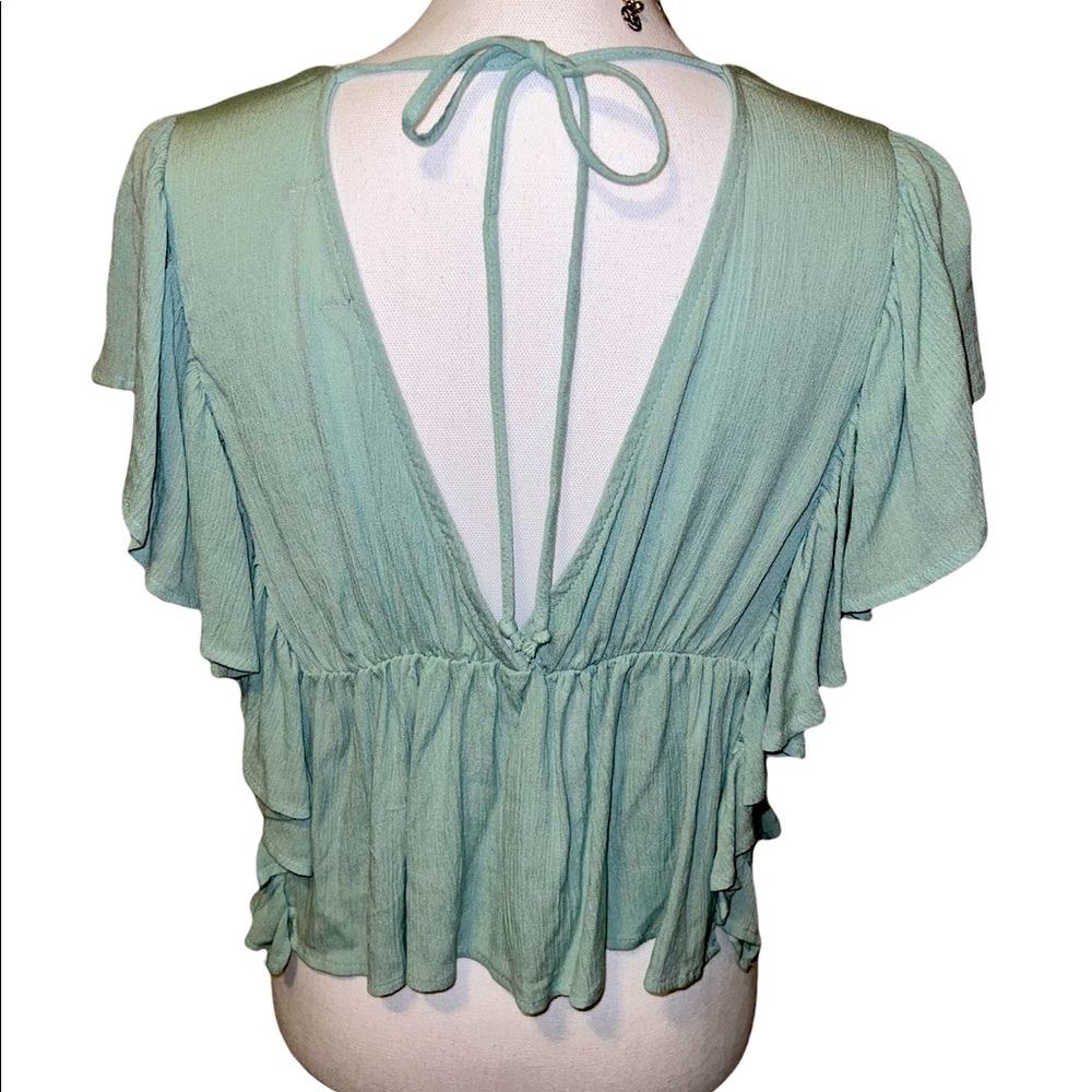🍀 Altar’d State blouse - Picture 2 of 6